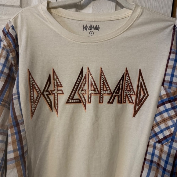 Def Leppard Graphic Tee and Flannel Upcycled Shirt - Size Small to XL - Picture 2 of 4